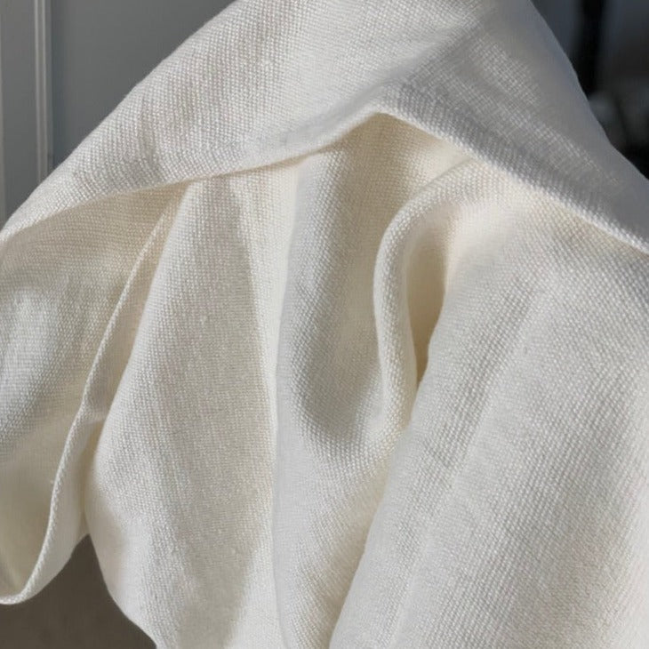 Charmant 100% Organic Linen Throw Blanket. GOTS Certified.